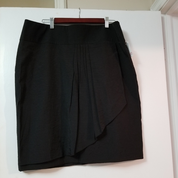 Lindor Dorlene Dresses & Skirts - SIZE 16 SKIRT